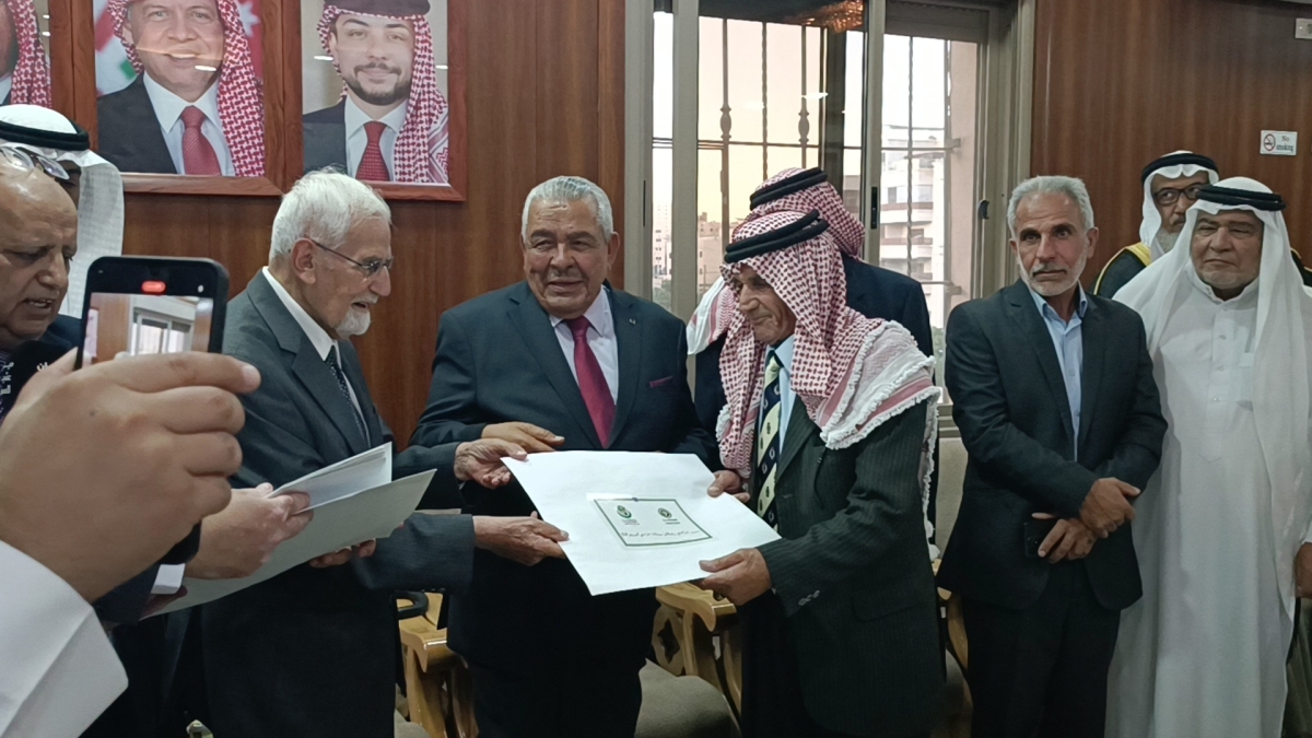 الروابدة يرعى حفل إشهار موسوعة مشجرات أنساب أشراف العرب للمؤرخ الدكتور فتحي سلطان الحسيني