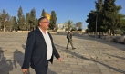 بن غفير يؤدي طقوسا تلمودية مع مستوطنين داخل باحات المسجد الأقصى