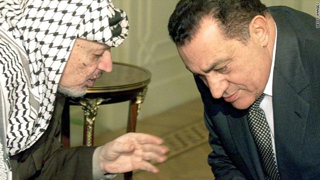 علاء مبارك يثير الجدل و يعيد نشر فيديوهات لوالده عن دور مصر في دعم غزة... شاهد