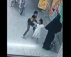 فيديو صادم.. شاهد طفلاً ينقذ شقيقته من محاولة اختطاف باليمن؟!