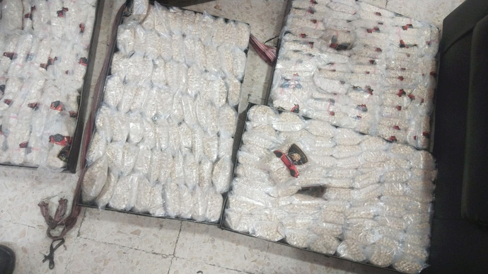مخبأة بطريقة احترافية.. الجمارك تضبط نصف مليون حبة كبتاغون في مركز الكرامة