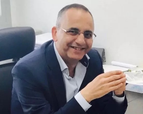 وكأنه النداء الأخير من الملك