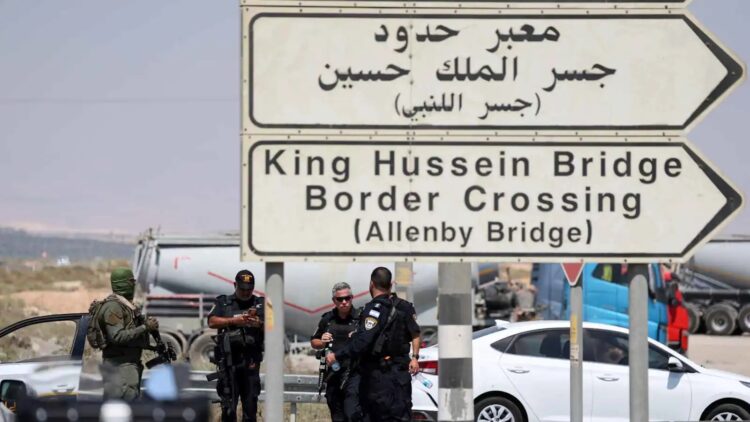 الاتحاد الأوروبي يدين إغلاق إسرائيل معبر الكرامة بين الأردن والأراضي الفلسطينية
