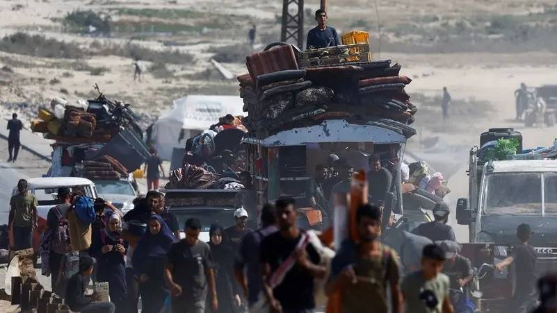 إسرائيل تواصل التصعيد في غزة.. وحماس تحتاج لوقت لدراسة خطة ترامب