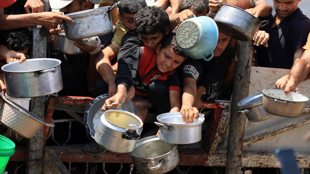 الأردن: 25 ألف طن مواد غذائية جاهزة لنقلها إلى غزة