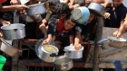 الأردن: 25 ألف طن مواد غذائية جاهزة لنقلها إلى غزة