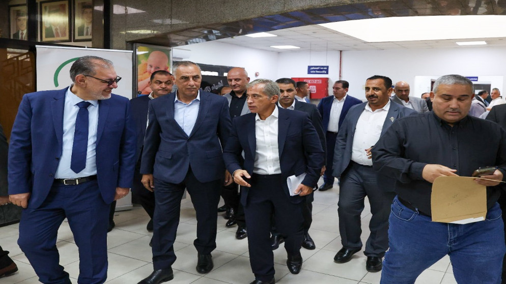 حسّان يوجّه بتمديد ساعات الدوام في مديرية تسجيل أراضي جنوب عمَّان