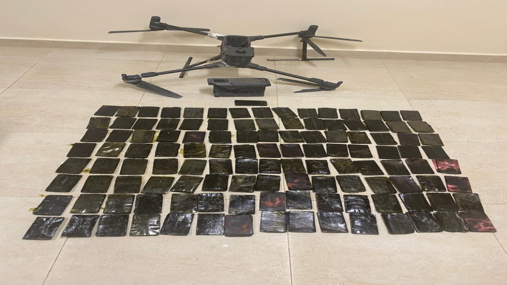 الجيش: إحباط محاولات تهريب مخدرات باستخدام طائرة مسيّرة وبالونات