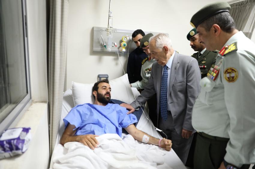 بتوجيهات ملكية .. العيسوي يزور مصابي الأجهزة الأمنية في مداهمة الرمثا