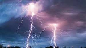 هطولات غزيرة ورعدية شمالي العقبة ووادي عربة وتحذيرات من السيول