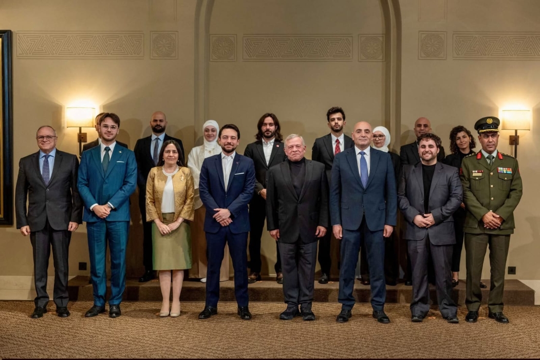 الملك يلتقي فريق الجناح الأردني في إكسبو 2025 أوساكا