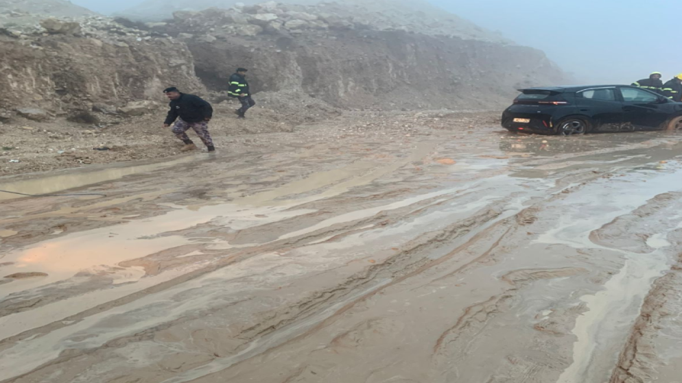 إغلاق مؤقت لطريق الكرك  الطفيلة إثر غزارة الأمطار والانهيارات