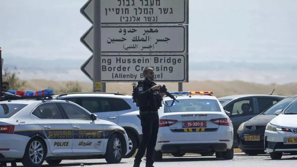 اسرائيل تضبط شخصين متجهان إلى الأردن وبحوزتهما قرابة 3.7 مليون دولار (تفاصيل)