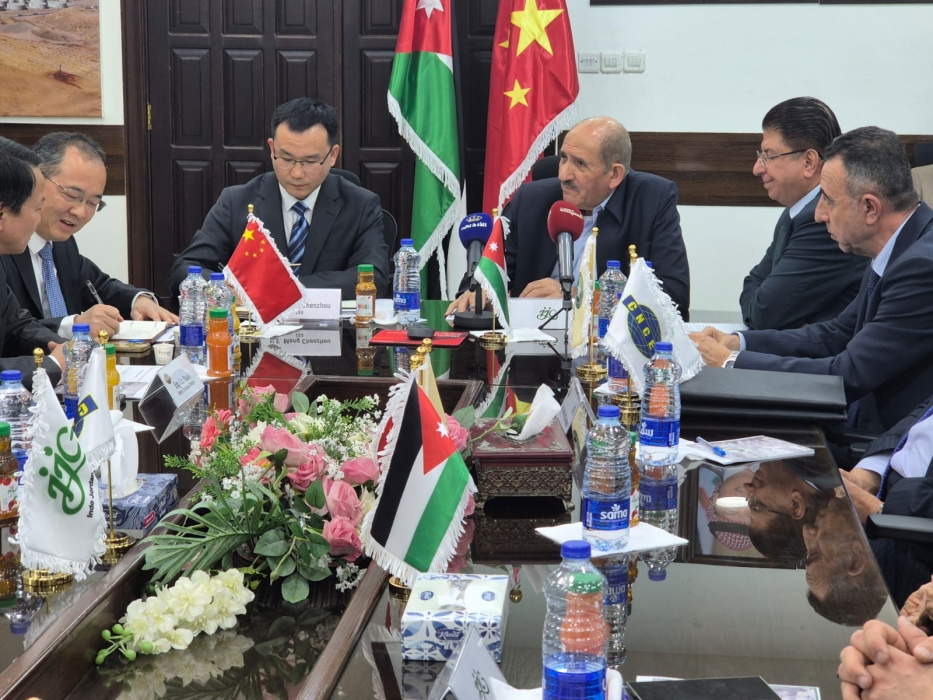 الفوسفات الأردنية توقع اتفاقية لبناء مصنع لإنتاج حامض الكبريتيك في الشيدية بكلفة 193 مليون دولار