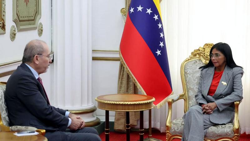 وزير الخارجية ينقل تحيات الملك للرئيسة الفنزويلية وحرصه على تطوير العلاقات بين البلدين