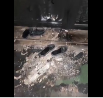 مستوطنون يحرقون فجر اليوم أجزاء من مسجد في الضفة الغربية (فيديو وصور)