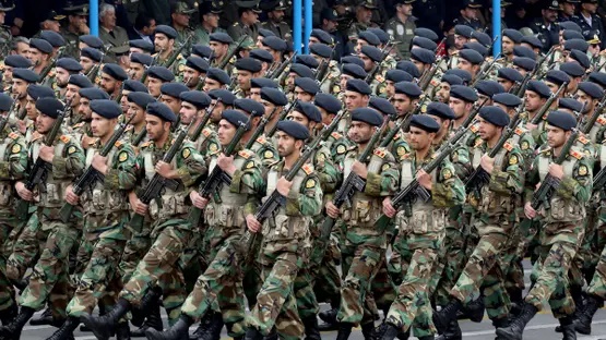 إيران تنفي ادعاءات ترامب حول إجراء مفاوضات لإنهاء الحرب: محاولات لخفض أسعار الطاقة وكسب الوقت