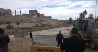 إغلاق مؤقت للسير عند جسري الحسينية وعنيزة بسبب ارتفاع منسوب المياه