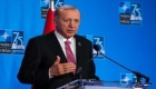 مسدس وذخيرة حية.. هدايا أردوغان لقادة حلف الناتو