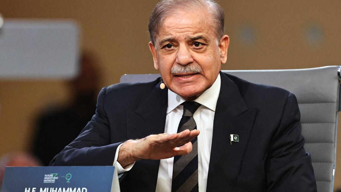 وفد باكستاني رفيع برئاسة شريف إلى السعودية مع مؤشرات ايجابية لحل أزمة مضيق هرمز