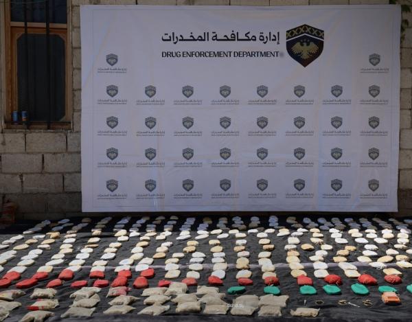 سوريا: إحباط محاولة تهريب شحنة كبيرة من المخدرات ‏إلى ‏الأردن (صور)