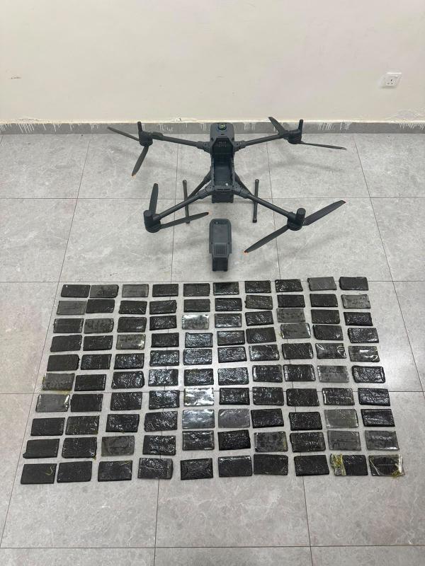 الجيش: إحباط تهريب كميات كبيرة من المخدرات بواسطة طائرة مسيرة