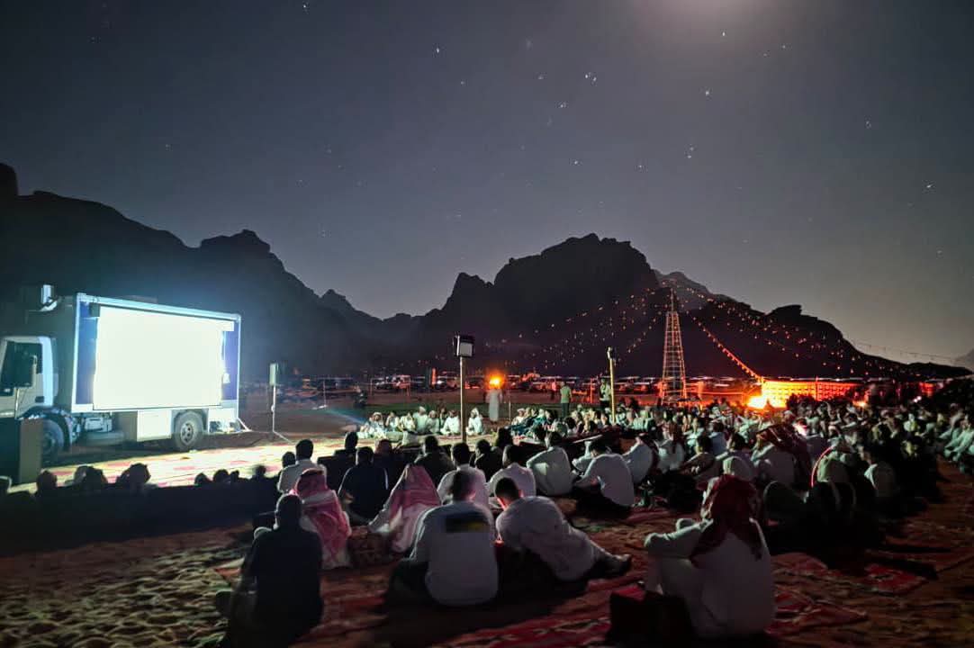 زين ترعى العرض السينمائي الصحراوي لفيلم ظل الصقر في وادي رم