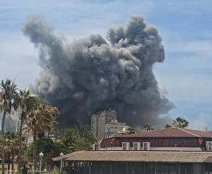 الحوثيون يستهدفون الساحل الغربي لليمن بـ14 صاروخا باليستيا ومسيرات